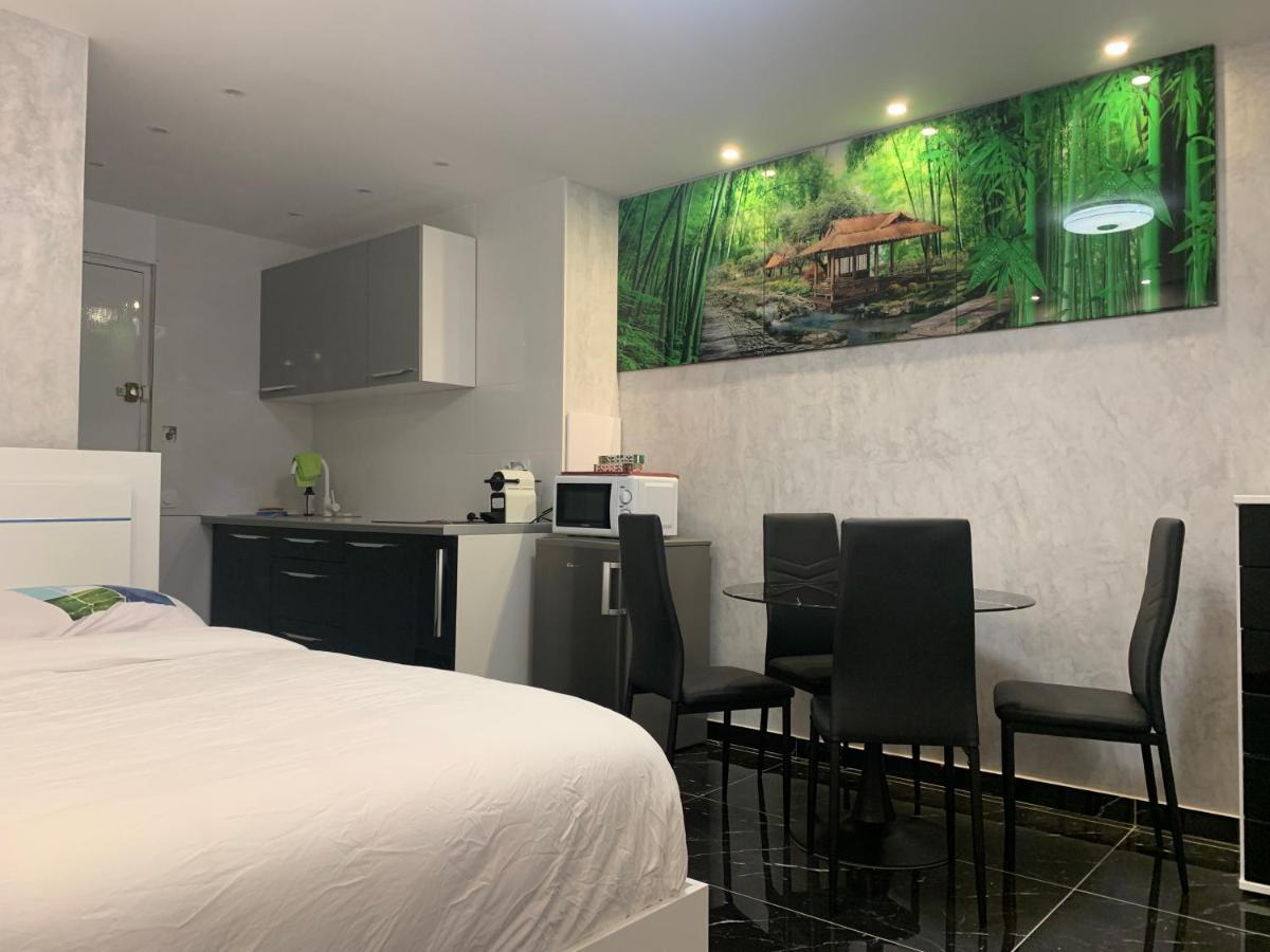 Appartement Les Pieds Dans L'Eau Saint-Laurent-du-Var Luaran gambar